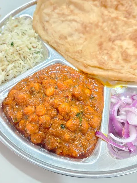 chole ki sabji with chapati rice dal tadka