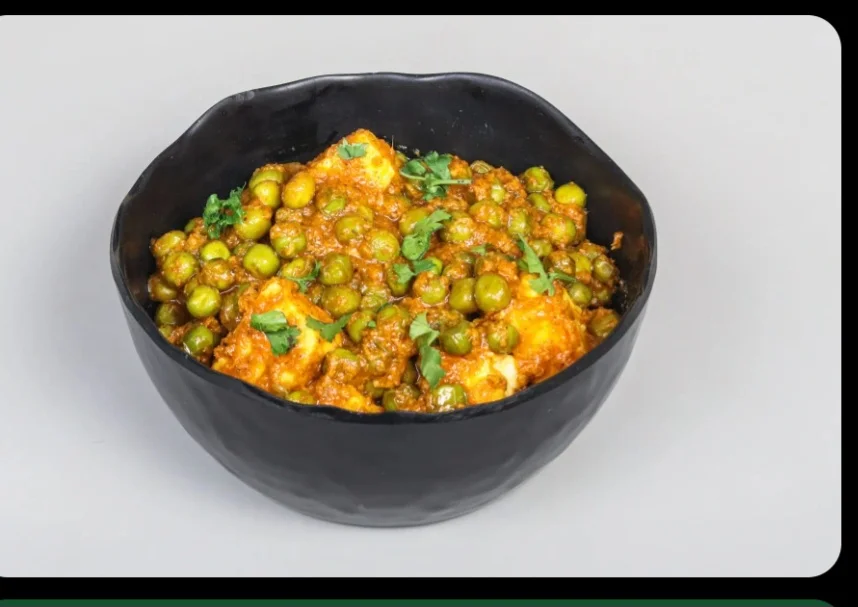 Matar paneer